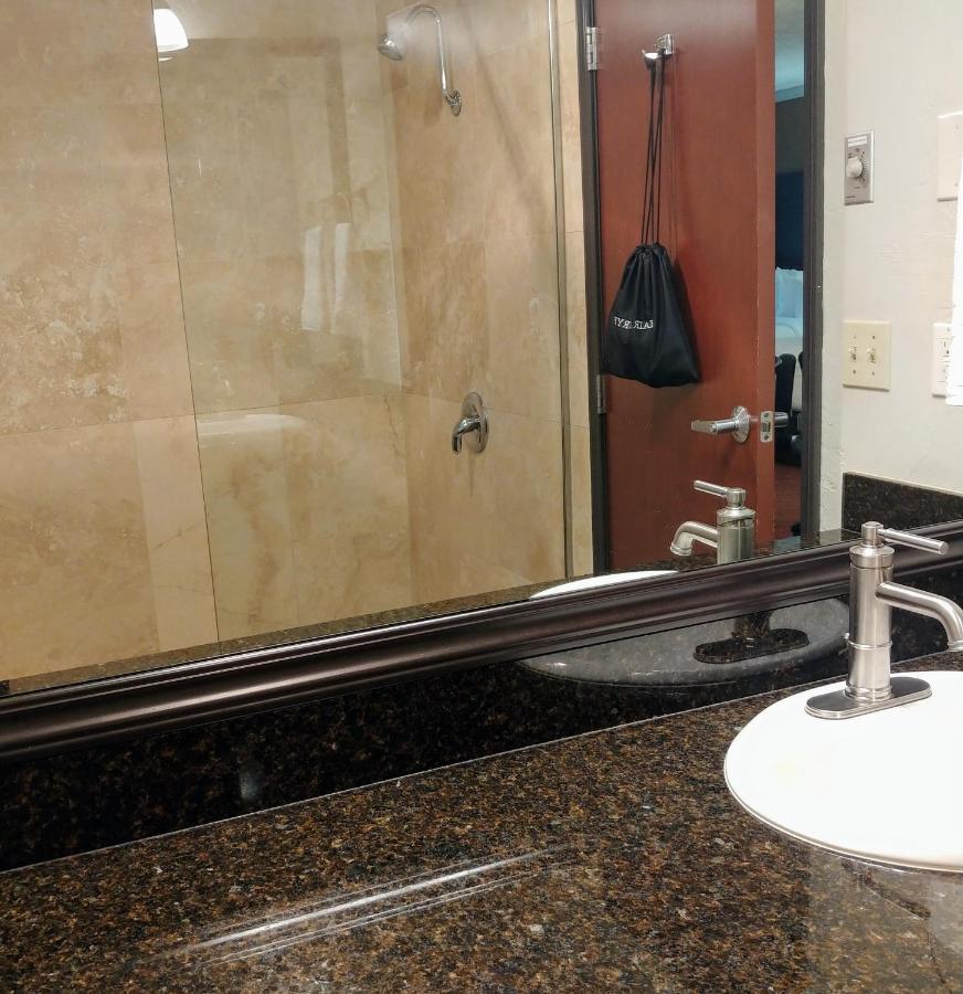 Best Western Plus Parkway Inn ويلسونفيل المظهر الخارجي الصورة