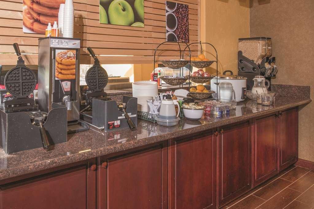 Best Western Plus Parkway Inn ويلسونفيل المظهر الخارجي الصورة