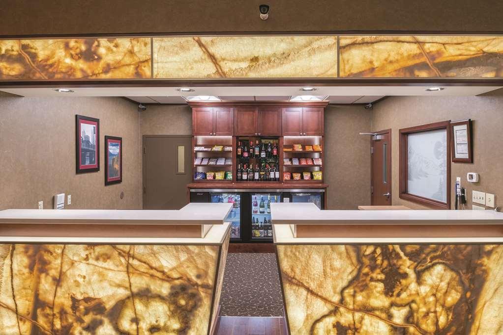 Best Western Plus Parkway Inn ويلسونفيل المظهر الخارجي الصورة