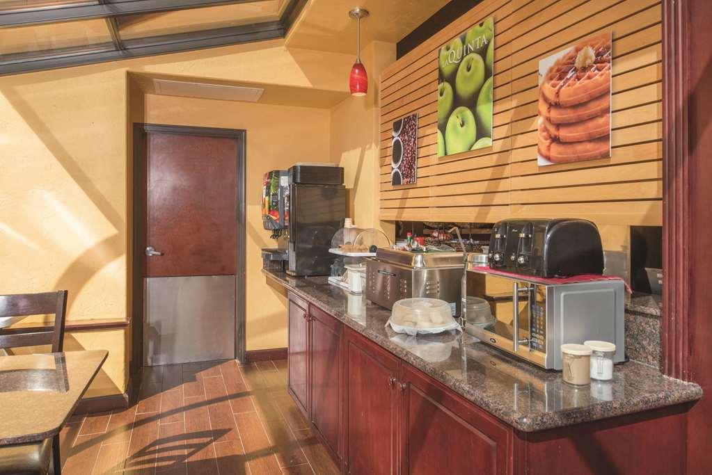 Best Western Plus Parkway Inn ويلسونفيل المظهر الخارجي الصورة