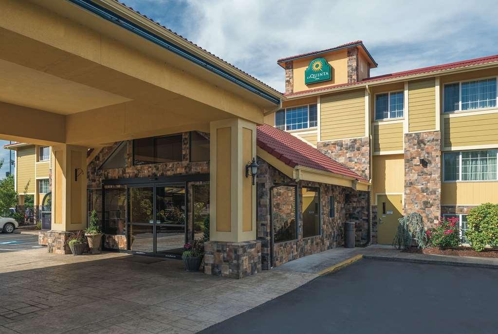 Best Western Plus Parkway Inn ويلسونفيل المظهر الخارجي الصورة
