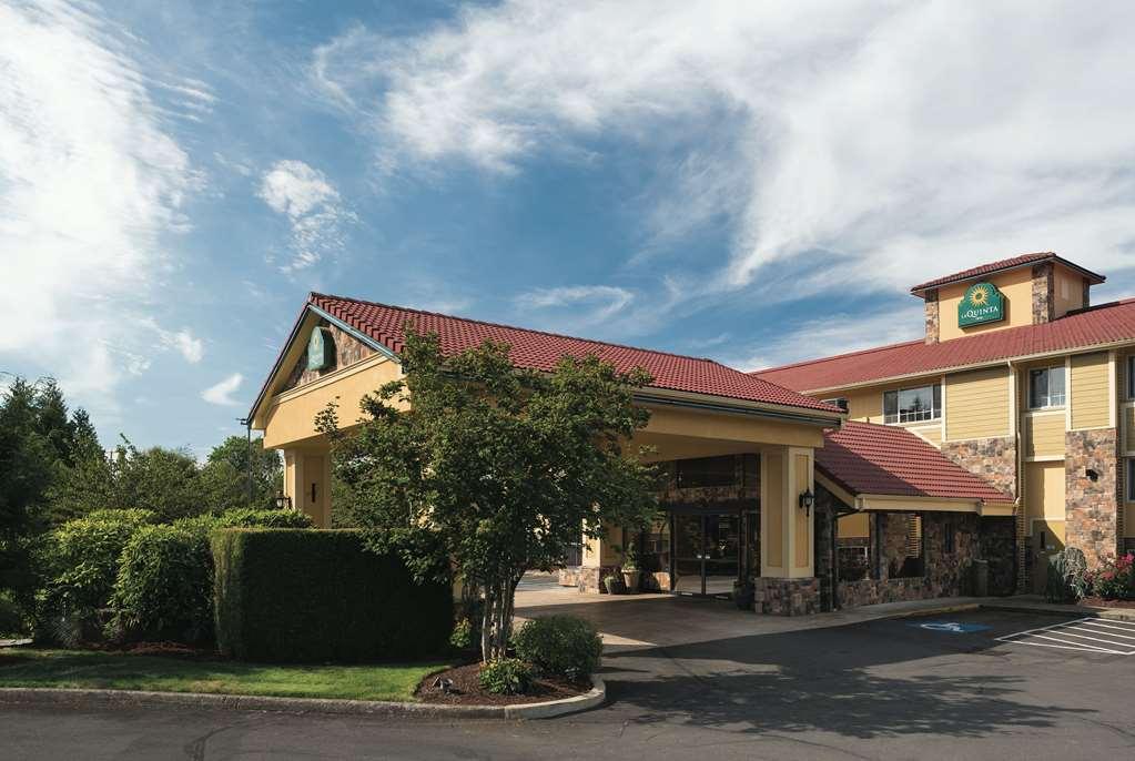Best Western Plus Parkway Inn ويلسونفيل المظهر الخارجي الصورة