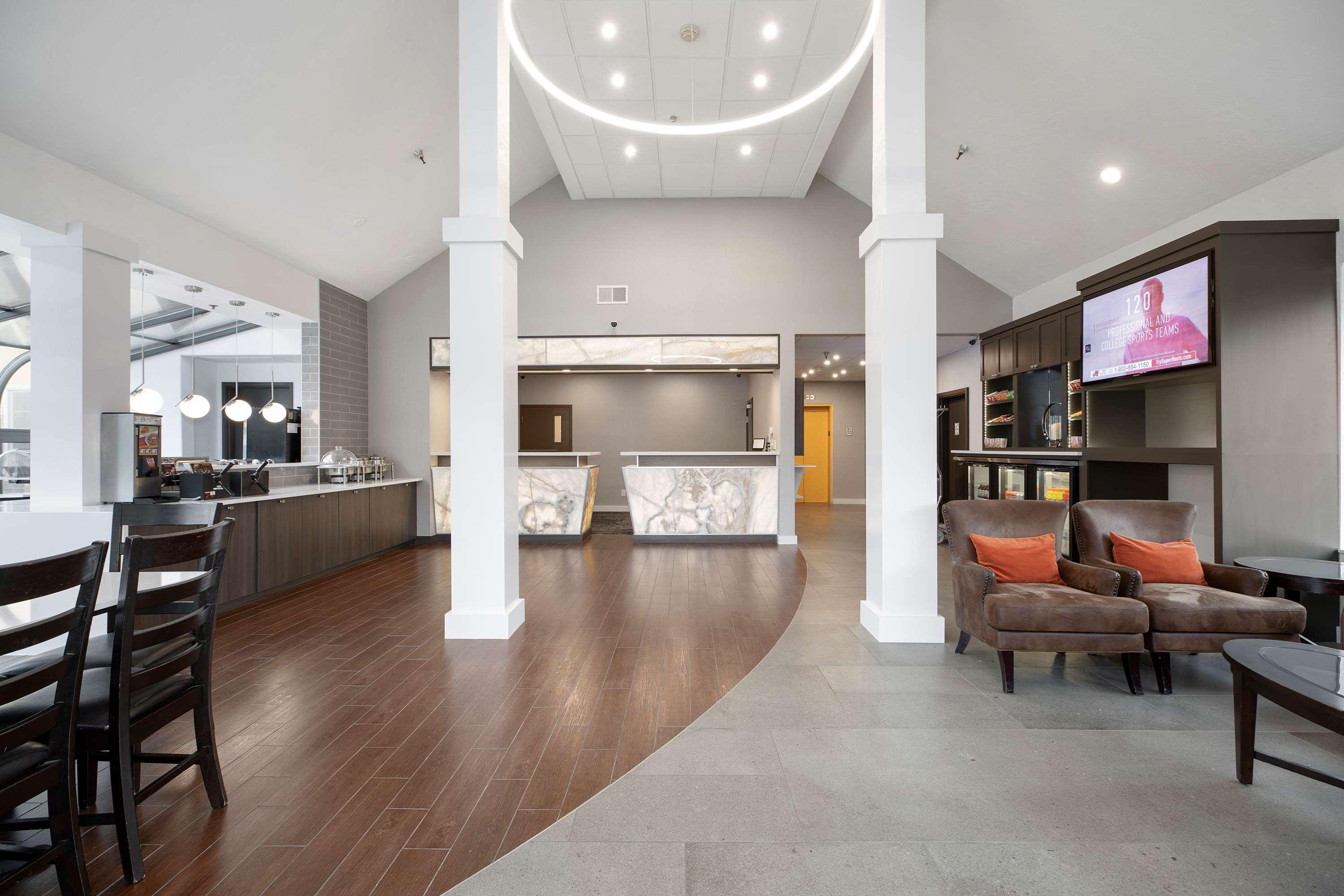 Best Western Plus Parkway Inn ويلسونفيل المظهر الخارجي الصورة