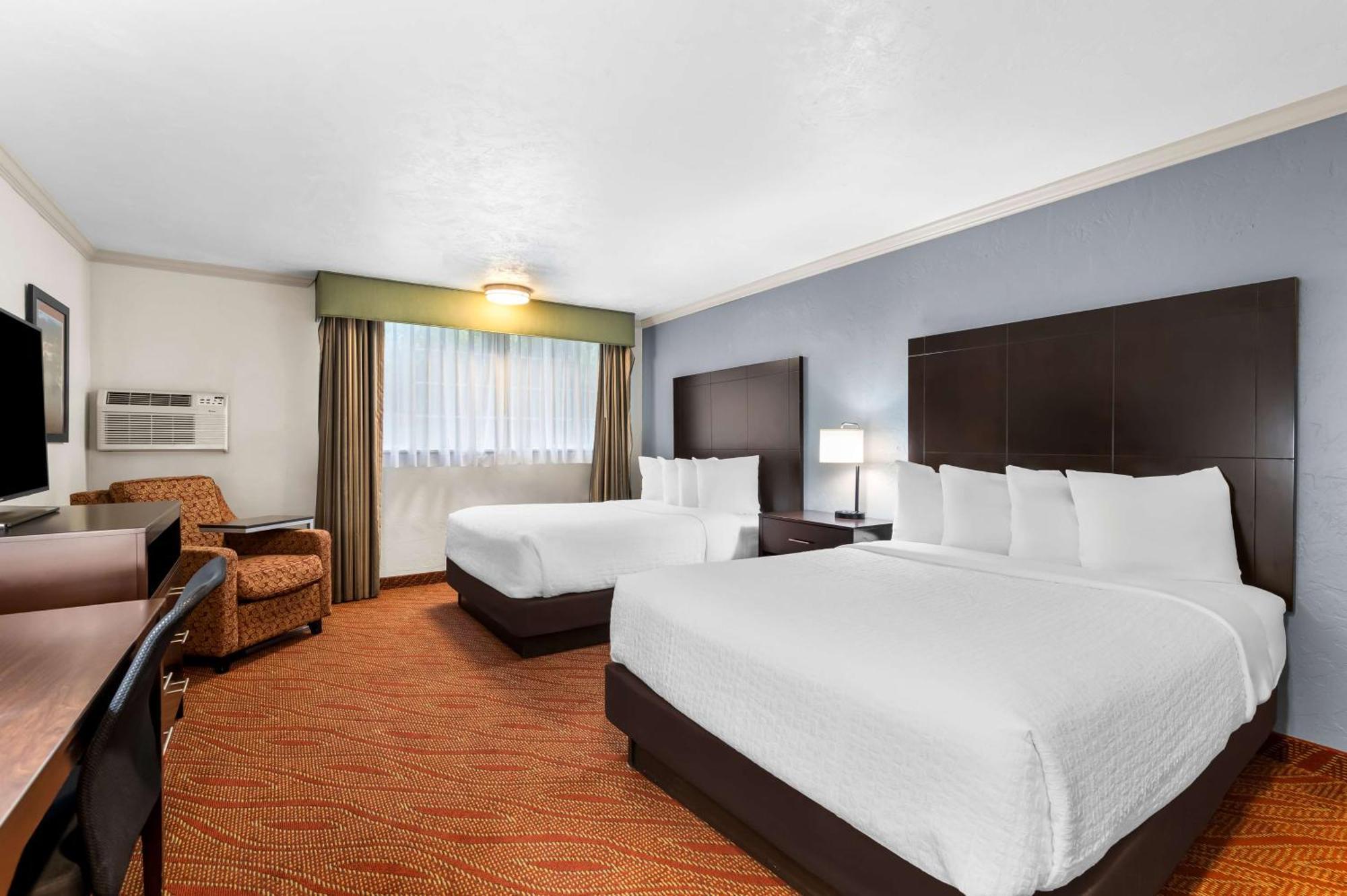 Best Western Plus Parkway Inn ويلسونفيل المظهر الخارجي الصورة