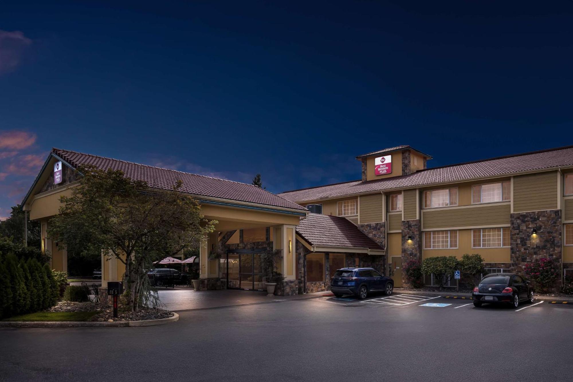 Best Western Plus Parkway Inn ويلسونفيل المظهر الخارجي الصورة